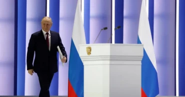 Putin ups tensions over Ukraine, suspending START nuke pact