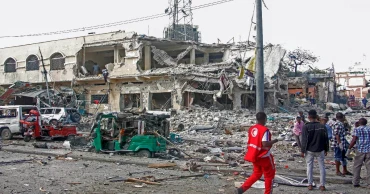 At least 30 dead as two car bombs exploded at Somalia's capital