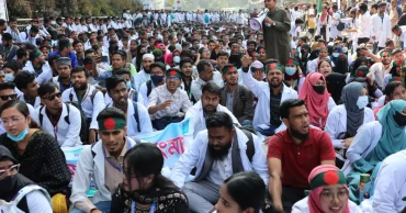 MATS students block Shahbagh creating traffic chaos