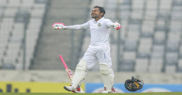Zimbabwe lose early wickets after Mushfiqur heroics