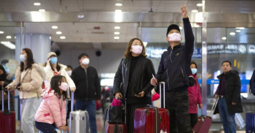 China closes off large city to stop spread of deadly virus