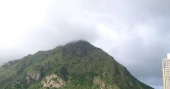Hong Kong’s Cloud-Covered Kowloon Peak Resembles Mount Fuji, Sparking Tourist Surge
