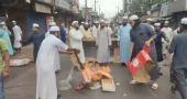 Hefazat activists block highways in Ctg after leader’s death in road crash