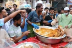 Dhaka's streets abuzz with Iftar delicacies on Ramadan’s first day
