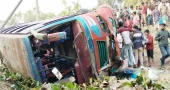3 killed as bus hits auto-rickshaw in Bhola