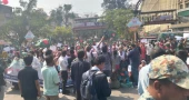 Police disperse job applicants at Shahbagh using water cannons
