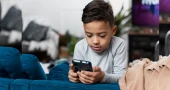 7 Warning Signs Social Media Is Affecting Your Child’s Mental Health