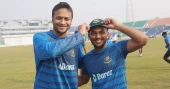 Bangladesh bowl first vs India, Zakir Hasan gets Test cap