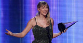 Taylor Swift ties Michael Jackson's record at AMAs
